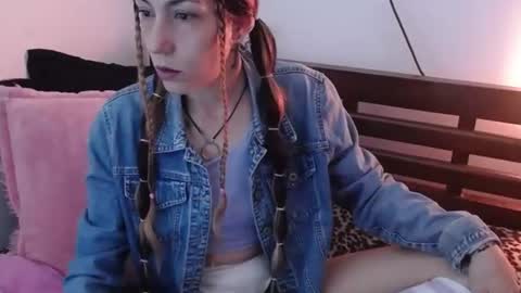 hannaqueen23 online show from 07-28-26, 03:13