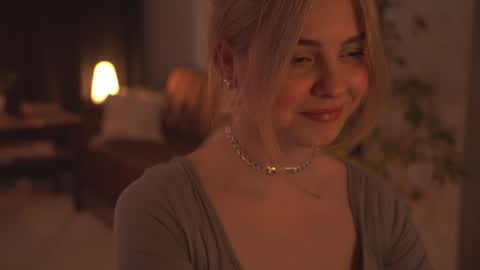 Snapshot of hannasthesia chatting on 01-13-25, 01:17 Hanna online show from 01-13-25, 01:17