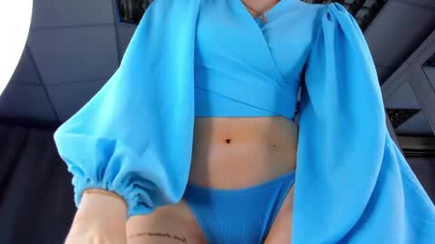 Hannavanilla online show from 05-12-26, 08:33