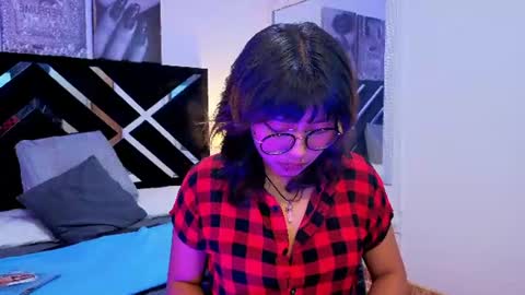 hannita_01 online show from 06-25-26, 12:09