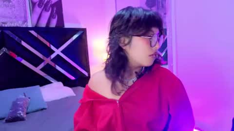 hannita_01 online show from 07-09-26, 11:58