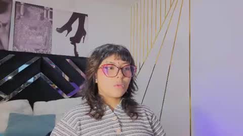 hannita_01 online show from 07-29-26, 11:52