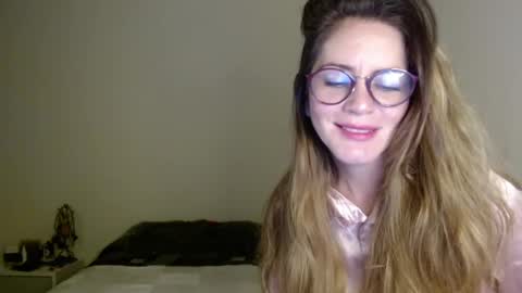 hanny_333 online show from 01-14-25, 09:24