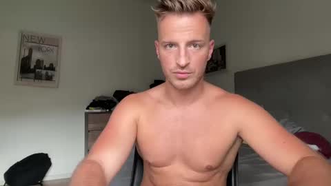 Snapshot of hanzlagerfelt chatting on 09-11-25, 09:04 hanzlagerfelt online show from 09-11-25, 09:04