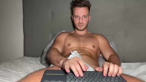 Snapshot of hanzlagerfelt chatting on 09-18-25, 12:34 hanzlagerfelt online show from 09-18-25, 12:34