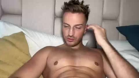 Snapshot of hanzlagerfelt chatting on 11-03-25, 10:32 hanzlagerfelt online show from 11-03-25, 10:32