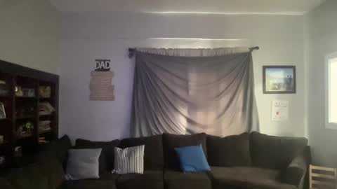 Snapshot of happilymarr1ed chatting on 09-16-25, 01:56 DadBod online show from 09-16-25, 01:56