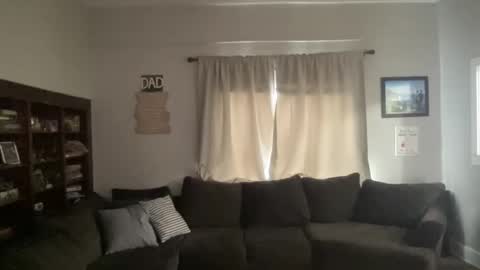 Snapshot of happilymarr1ed chatting on 11-24-25, 05:12 DadBod online show from 11-24-25, 05:12