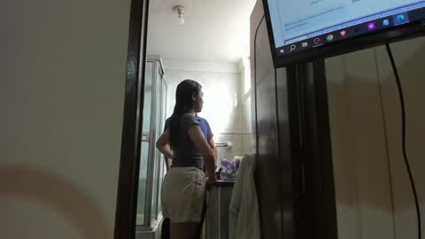 happy_cream_ online show from 12-24-24, 02:12