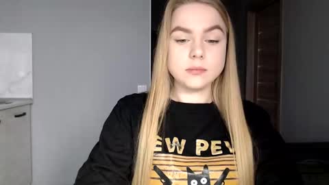 Snapshot of happy_fox_ chatting on 03-03-25, 02:26 happy_fox_ online show from 03-03-25, 02:26