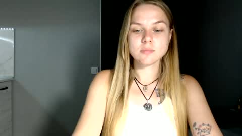 Snapshot of happy_fox_ chatting on 06-30-26, 09:16 happy_fox_ online show from 06-30-26, 09:16