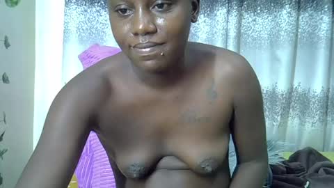 Snapshot of happybree_ chatting on 08-06-26, 02:13 happybree_ online show from 08-06-26, 02:13