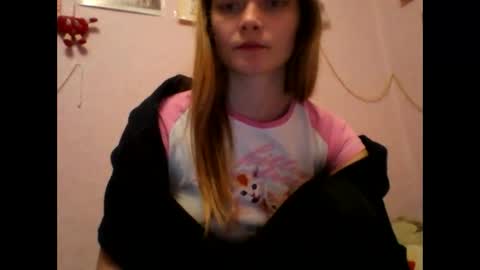 Snapshot of happyemily18 chatting on 02-02-26, 05:22 happyemily online show from 02-02-26, 05:22