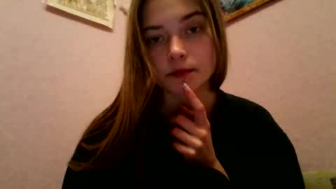 Snapshot of happyemily18 chatting on 02-17-26, 10:16 happyemily online show from 02-17-26, 10:16