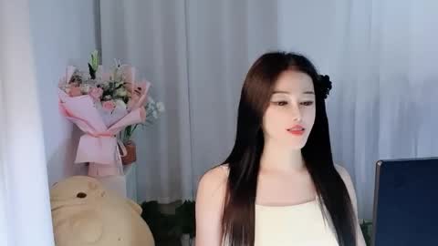 Snapshot of happyflower802318 chatting on 04-24-26, 03:14 Daisy online show from 04-24-26, 03:14