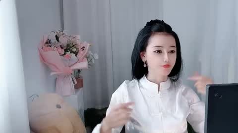 Snapshot of happyflower802318 chatting on 04-27-26, 03:26 Daisy online show from 04-27-26, 03:26