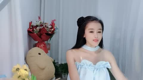 Snapshot of happyflower802318 chatting on 05-22-26, 02:55 Daisy online show from 05-22-26, 02:55