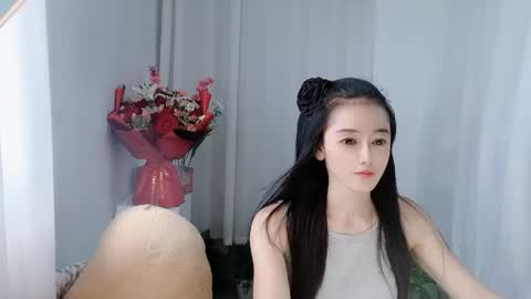 Snapshot of happyflower802318 chatting on 05-23-26, 03:01 Daisy online show from 05-23-26, 03:01
