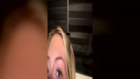 happygal_303 online show from 06-18-26, 04:00