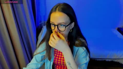 Stephanie online show from 03-10-26, 08:58