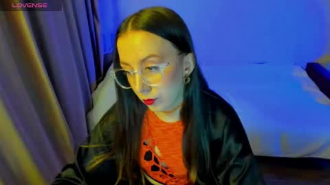 Stephanie online show from 04-12-26, 07:41