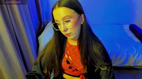 Stephanie online show from 06-18-26, 07:18