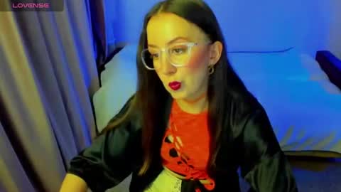 Stephanie online show from 06-21-26, 08:44