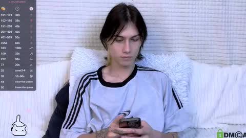 Mark online show from 09-30-25, 04:17