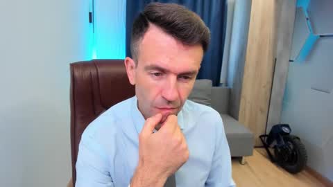 Steve online show from 10-01-25, 07:36