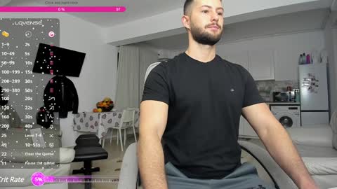 Snapshot of hard_chriss chatting on 01-04-25, 05:05 Hard Cock online show from 01-04-25, 05:05