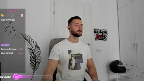 Snapshot of hard_chriss chatting on 04-30-26, 06:20 Hard Cock online show from 04-30-26, 06:20