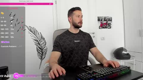 Snapshot of hard_chriss chatting on 05-09-26, 08:19 Hard Cock online show from 05-09-26, 08:19