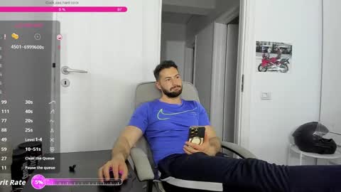 Snapshot of hard_chriss chatting on 06-02-26, 08:55 Hard Cock online show from 06-02-26, 08:55