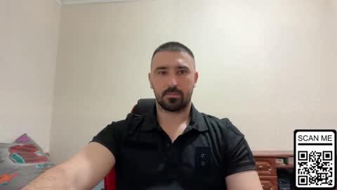Snapshot of hard_to_obey chatting on 05-27-26, 06:05 Vadim online show from 05-27-26, 06:05