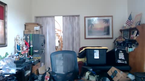 Steele and Cassie online show from 09-28-25, 06:57