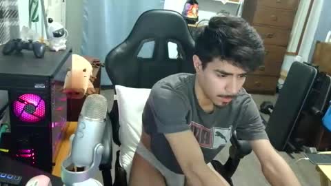 Snapshot of harddmikee chatting on 10-29-25, 02:58 harddmikee online show from 10-29-25, 02:58