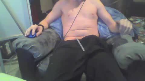 Snapshot of hardmiccccccc chatting on 03-05-25, 07:16 BABY online show from 03-05-25, 07:16