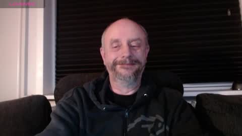 Snapshot of hardmrlazy chatting on 02-22-25, 07:03 MrLazy online show from 02-22-25, 07:03