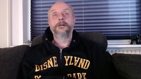 MrLazy online show from 12-18-25, 10:10