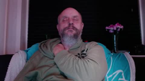 MrLazy online show from 02-09-26, 06:34