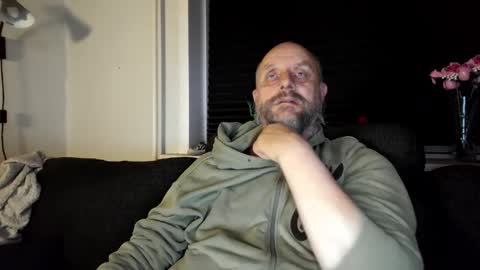 Snapshot of hardmrlazy chatting on 05-22-26, 09:09 MrLazy online show from 05-22-26, 09:09