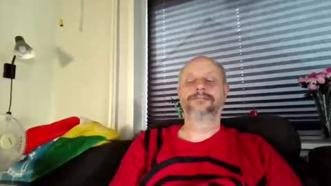 Snapshot of hardmrlazy chatting on 06-27-26, 06:24 MrLazy online show from 06-27-26, 06:24