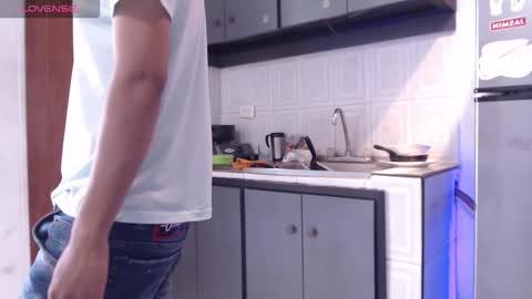 Andres Dean online show from 12-17-25, 06:14