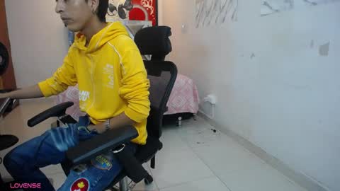Snapshot of hardsexlove08 chatting on 04-28-26, 02:10 Andres Dean online show from 04-28-26, 02:10