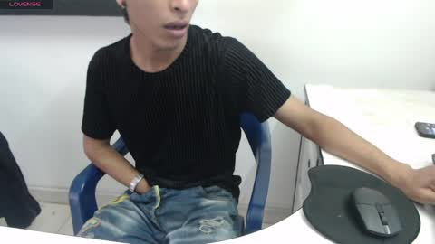 Snapshot of hardsexlove08 chatting on 05-18-26, 09:09 Andres Dean online show from 05-18-26, 09:09