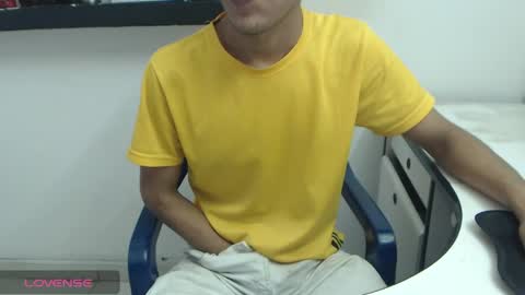 Snapshot of hardsexlove08 chatting on 05-25-26, 10:16 Andres Dean online show from 05-25-26, 10:16