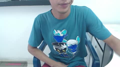 Snapshot of hardsexlove08 chatting on 05-26-26, 05:09 Andres Dean online show from 05-26-26, 05:09