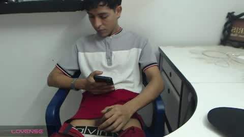 Snapshot of hardsexlove08 chatting on 05-29-26, 02:20 Andres Dean online show from 05-29-26, 02:20