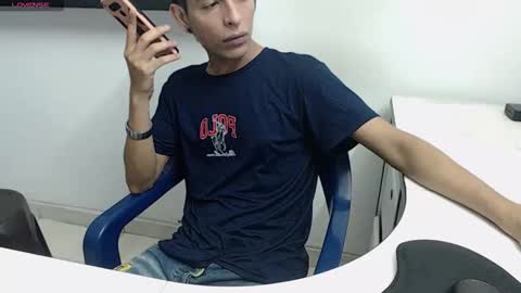 Snapshot of hardsexlove08 chatting on 06-02-26, 12:56 Andres Dean online show from 06-02-26, 12:56