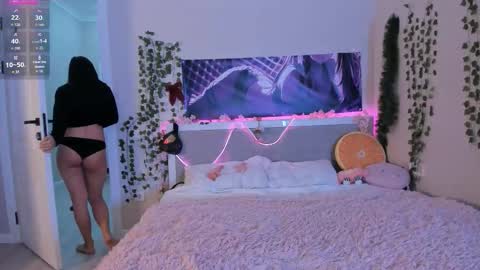 Maya online show from 12-05-25, 01:20